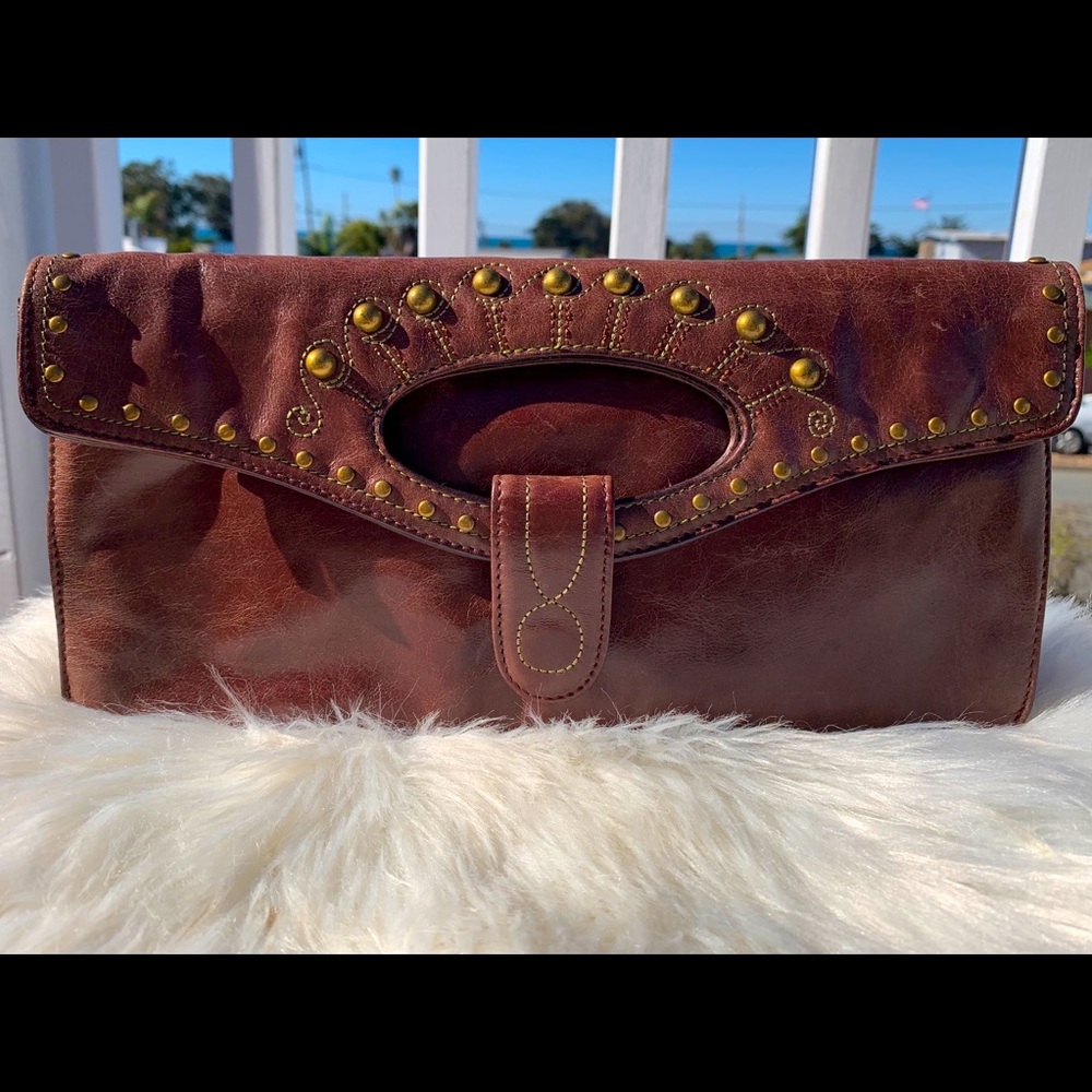 HOBO Cut-out Clutch